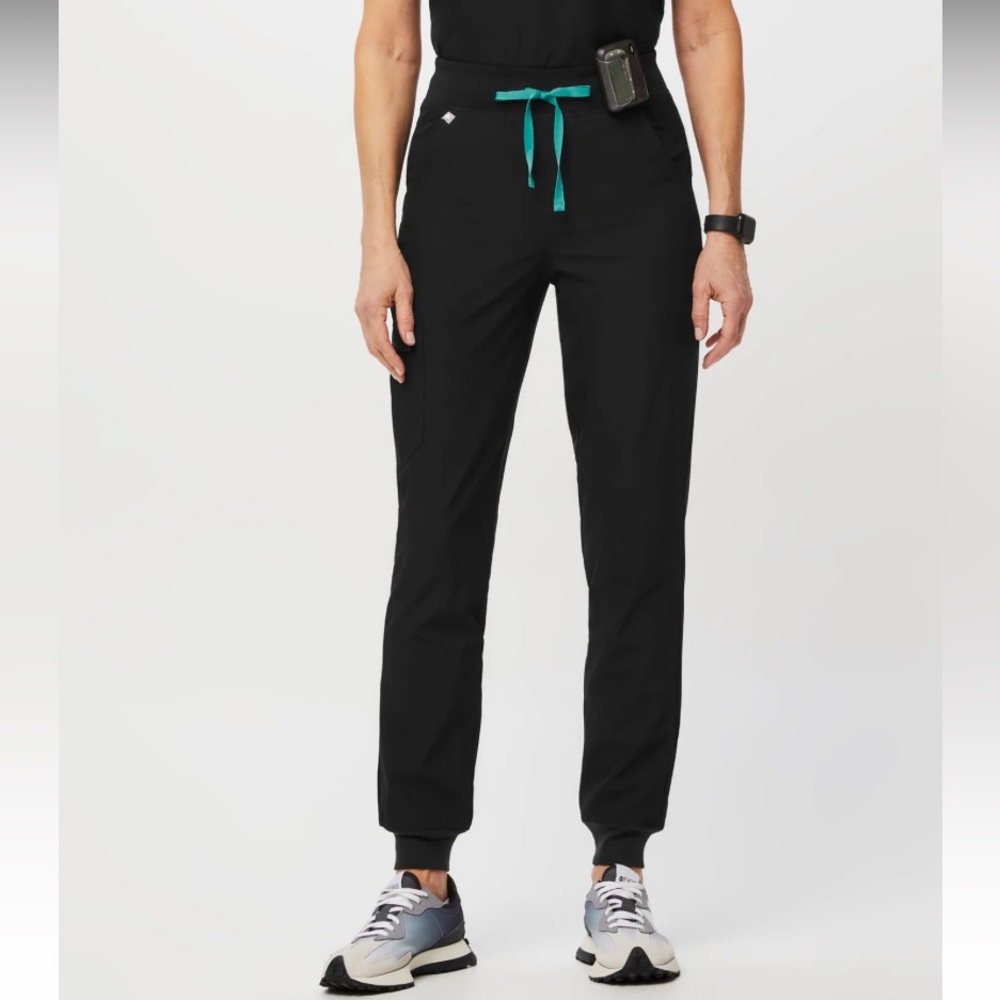 Figs Black FREEx™ Lined Zamora™ High Waisted - Jogger Scrub Pants